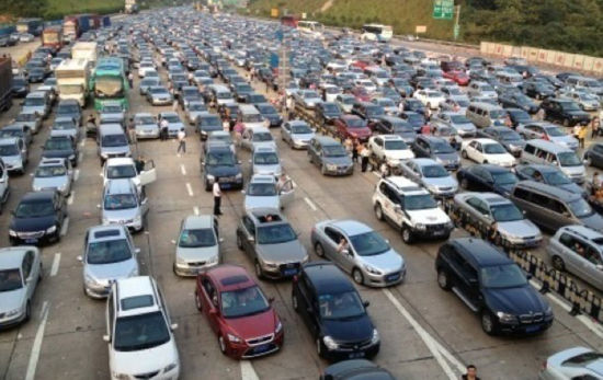 国庆高速路堵车