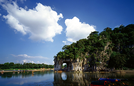 “中国旅游日”桂林多景区免费开放