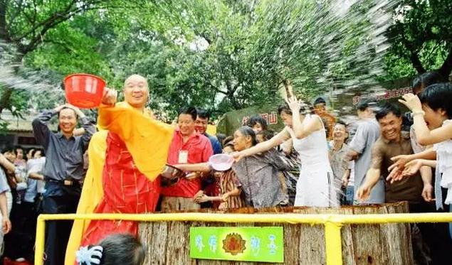 往年桂平西山佛教文化旅游节盛况